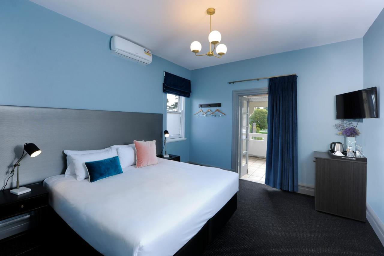 The Stirling Arms Hotel Perth Zewnętrze zdjęcie