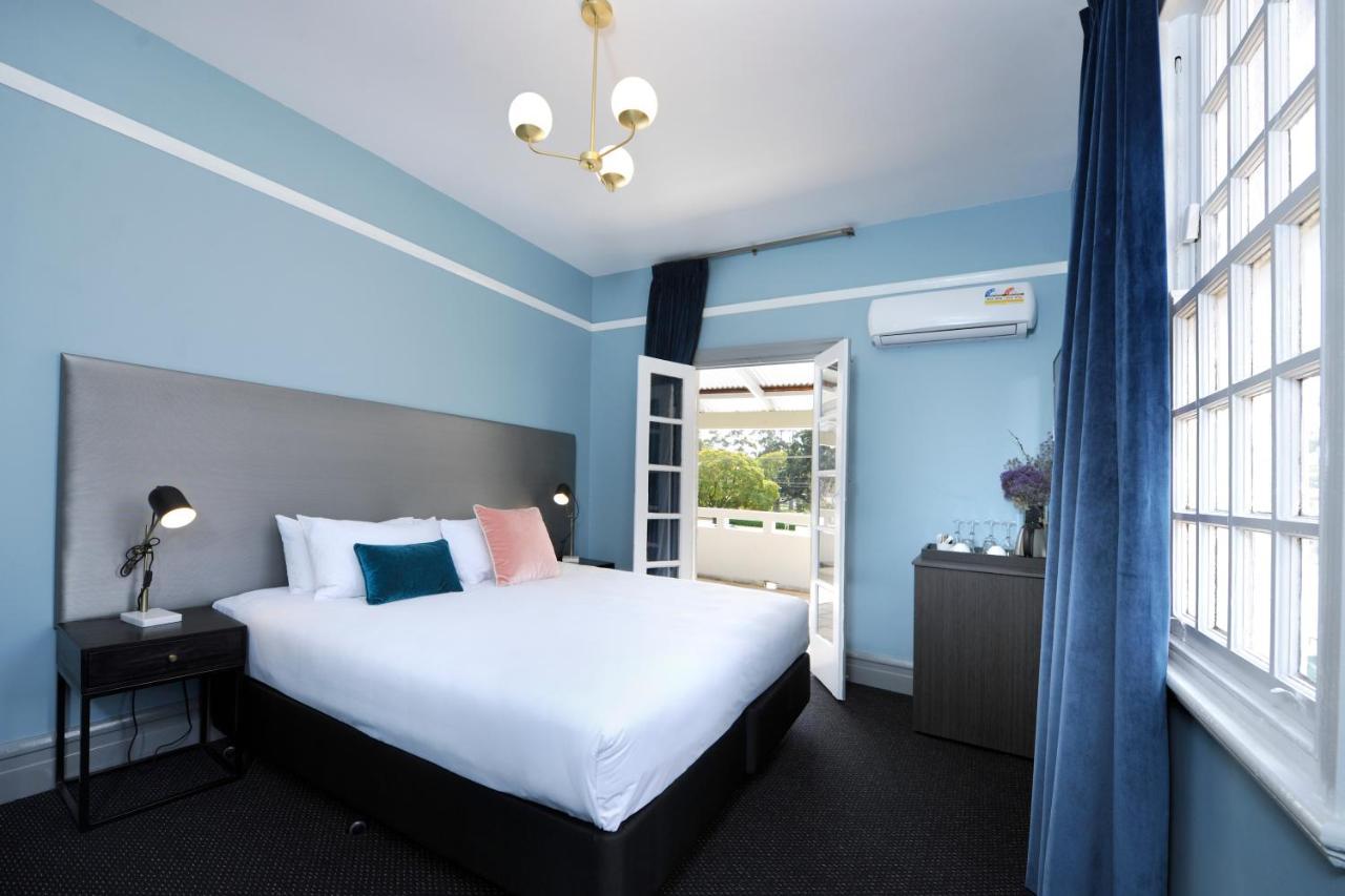 The Stirling Arms Hotel Perth Zewnętrze zdjęcie